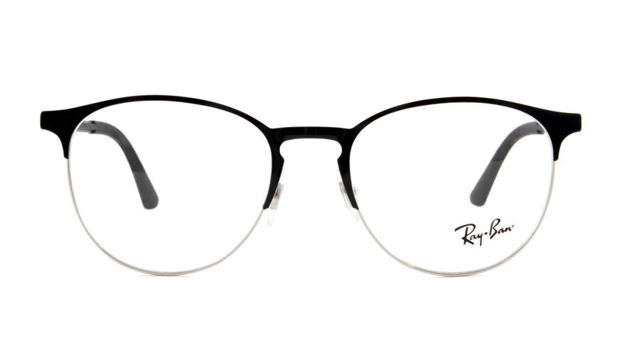 Vooraanzicht van zwarte Ray-Ban leesbril met zilveren accenten.
